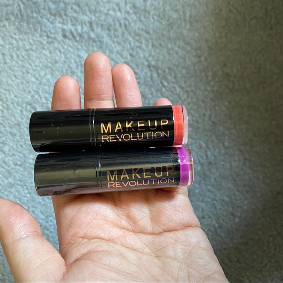 Revolution Other - BNWT! REVOLUTION Lipstick